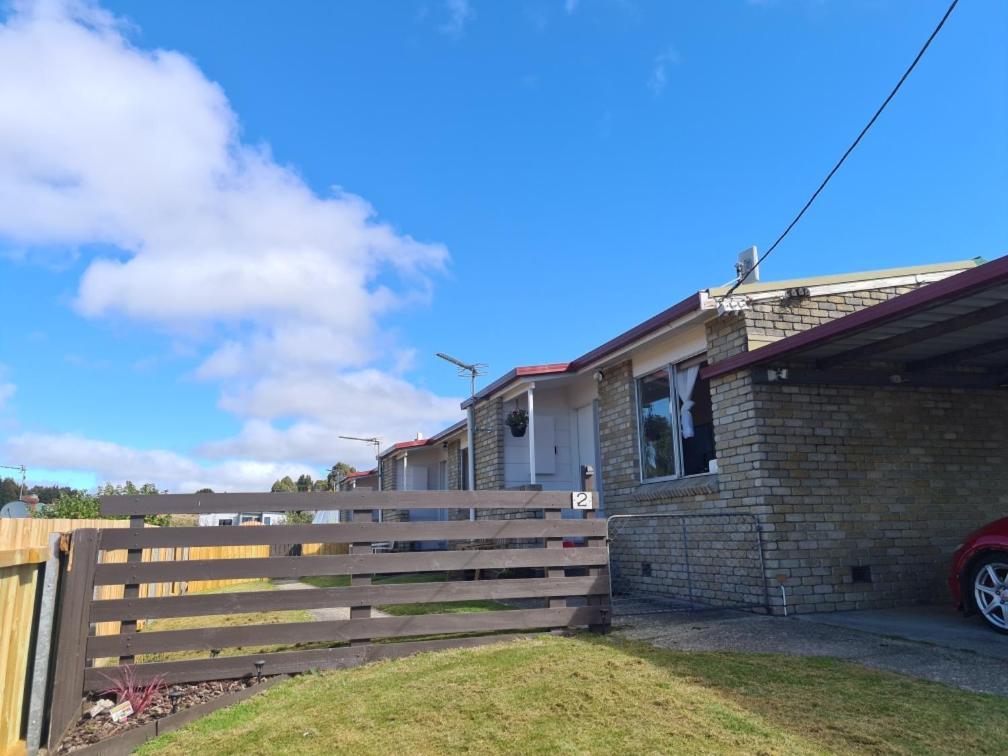 Waratah Waterfall Retreat Unit 1 Free Pay Tv In Two Rooms Free Wifi Exteriör bild